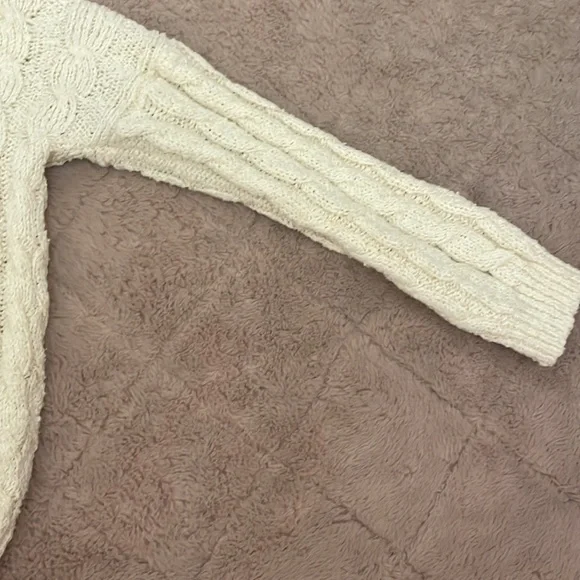 Abercrombie kids white sweater - Picture 5 of 6